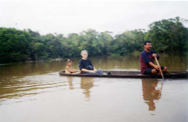 Clever Hoyos with author Graham Hancock in the Peruvian Amazon